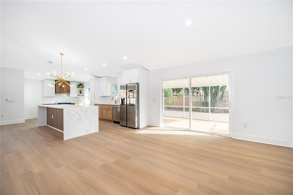 For Sale: $595,000 (4 beds, 2 baths, 1880 Square Feet)