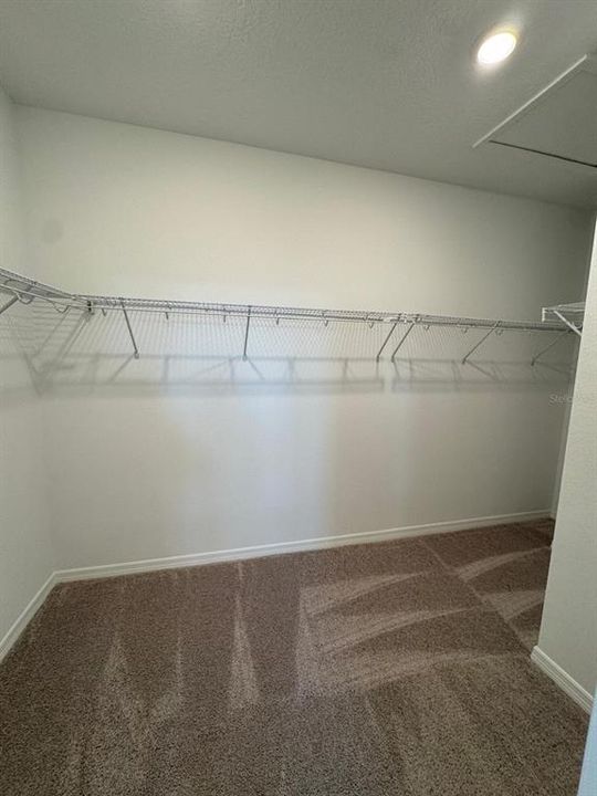 En Renta: $3,410 (4 camas, 2 baños, 2441 Pies cuadrados)