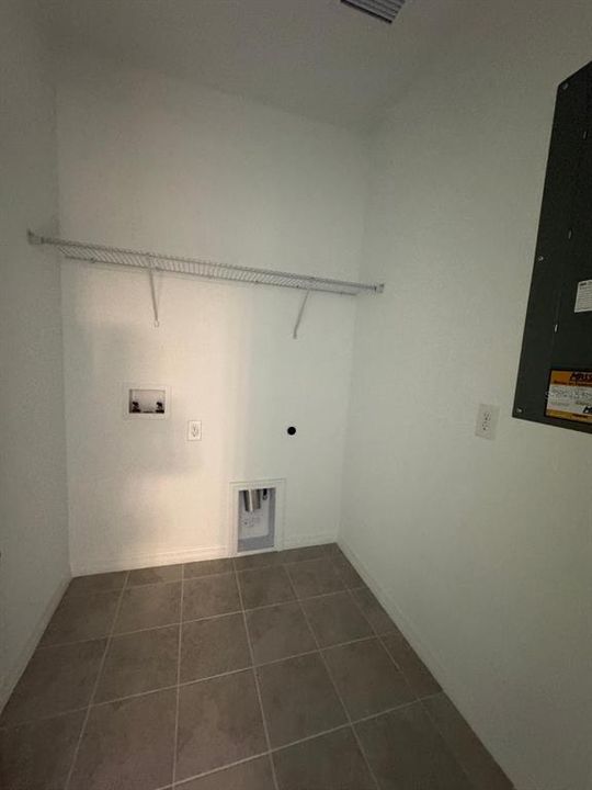 En Renta: $3,410 (4 camas, 2 baños, 2441 Pies cuadrados)