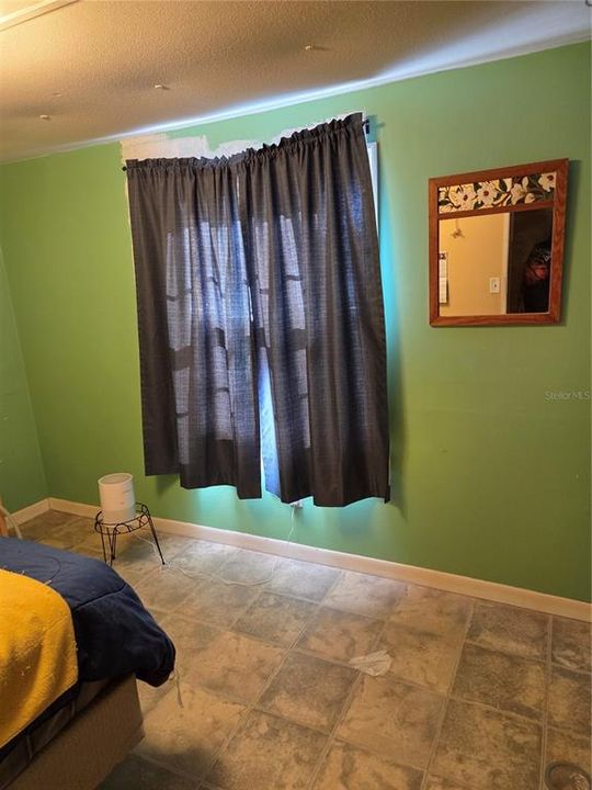 待售: $355,000 (4 贝兹, 2 浴室, 1903 平方英尺)