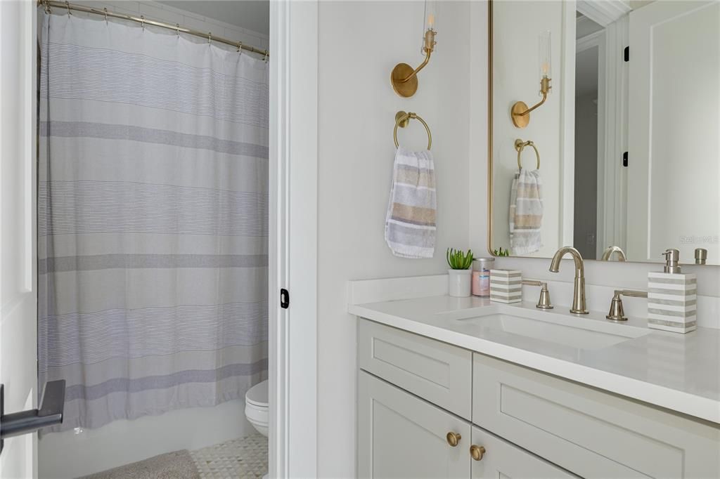 待售: $1,375,000 (4 贝兹, 3 浴室, 2703 平方英尺)