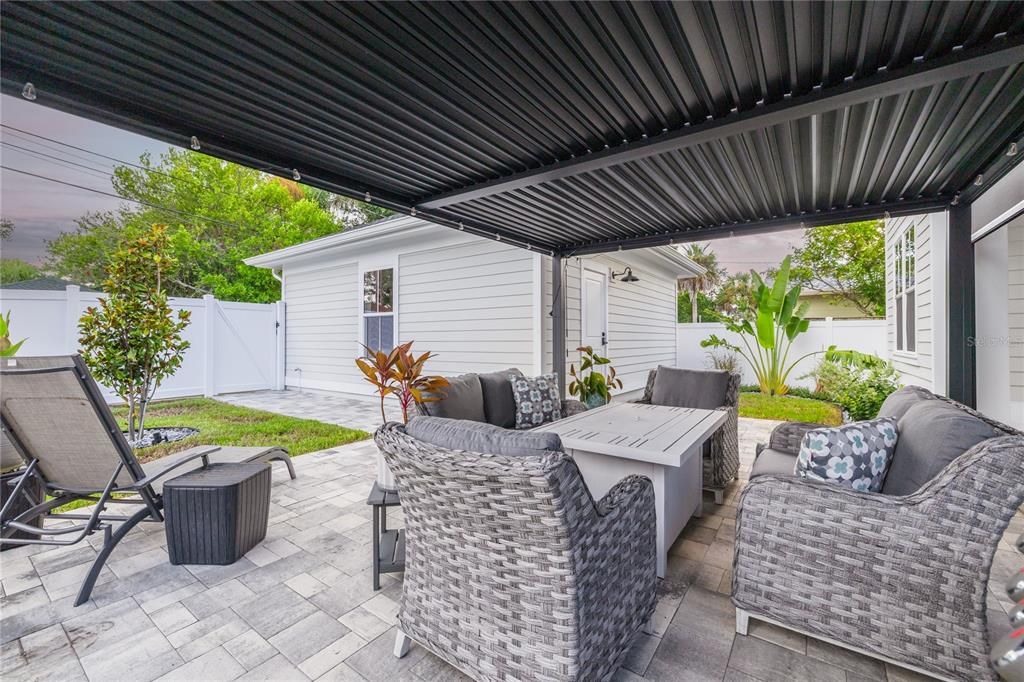 待售: $1,375,000 (4 贝兹, 3 浴室, 2703 平方英尺)