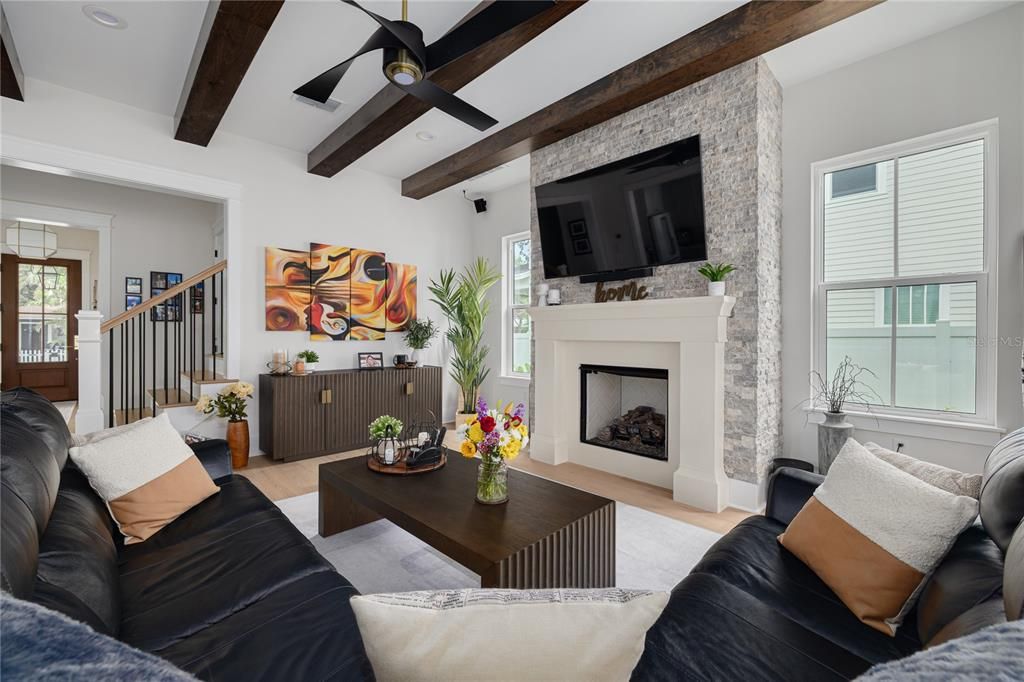 待售: $1,375,000 (4 贝兹, 3 浴室, 2703 平方英尺)