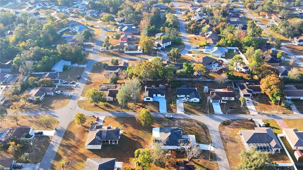 На продажу: $314,990 (3 спален, 2 ванн, 1426 Квадратных фут)