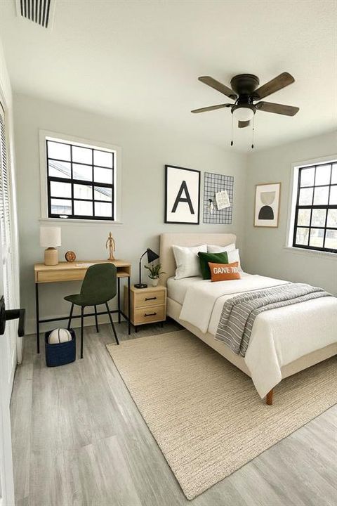 На продажу: $314,990 (3 спален, 2 ванн, 1426 Квадратных фут)