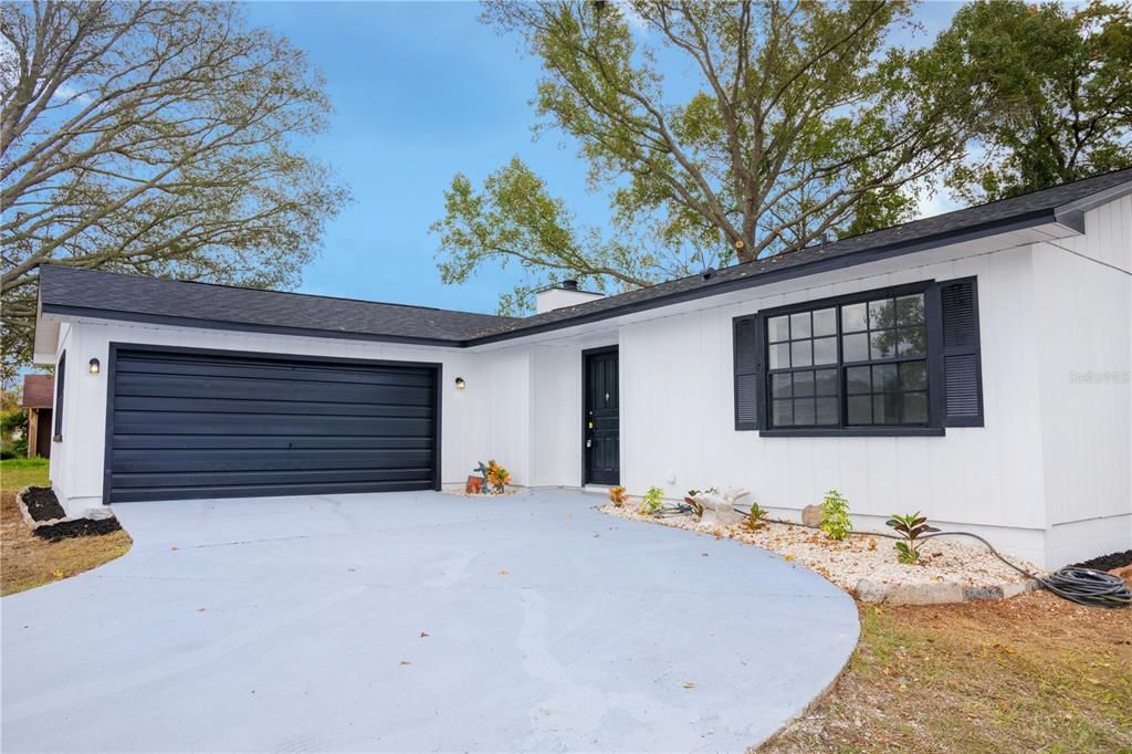 На продажу: $314,990 (3 спален, 2 ванн, 1426 Квадратных фут)