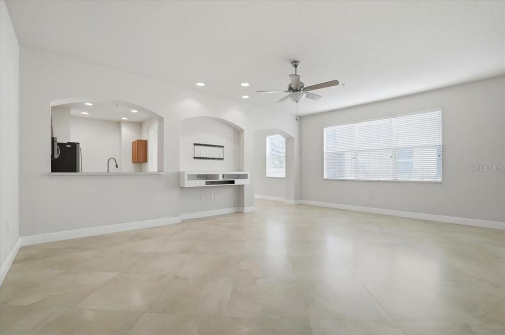 На продажу: $340,000 (3 спален, 2 ванн, 2086 Квадратных фут)