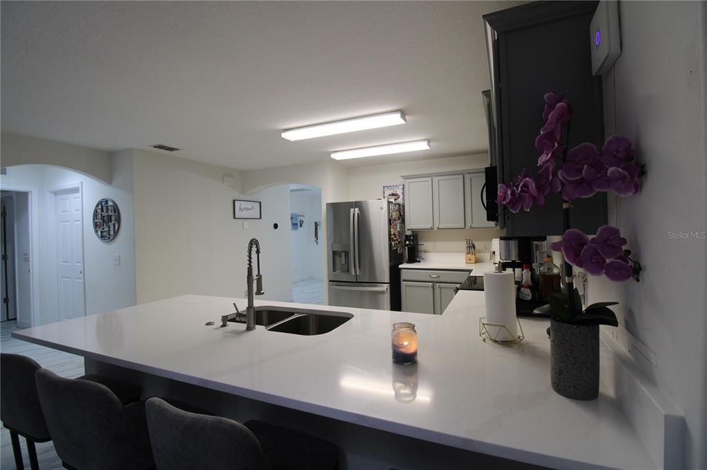 出租: $2,395 (4 贝兹, 2 浴室, 1924 平方英尺)