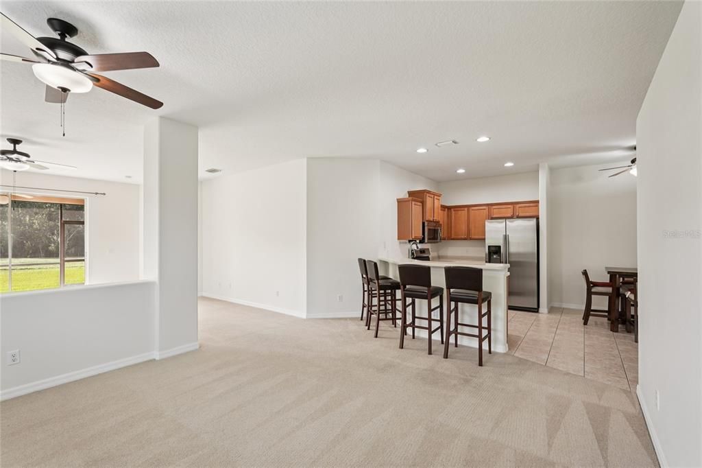 For Sale: $275,000 (2 beds, 2 baths, 1441 Square Feet)