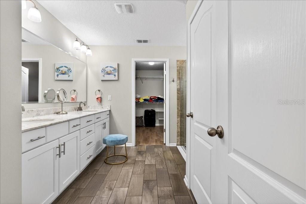 For Sale: $334,900 (3 beds, 2 baths, 1797 Square Feet)