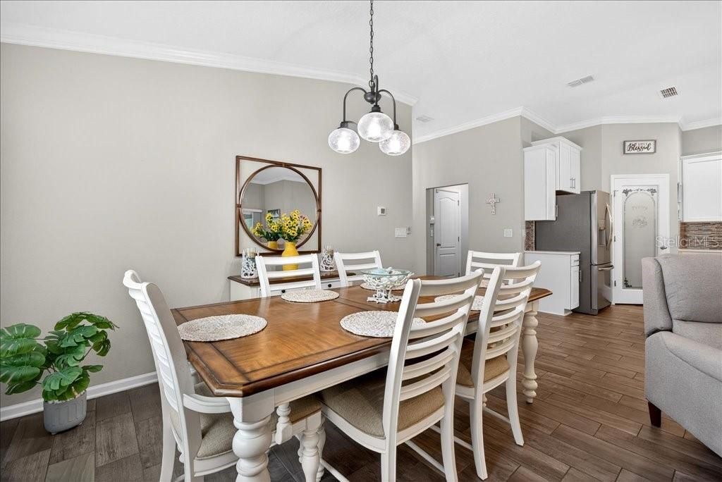 For Sale: $334,900 (3 beds, 2 baths, 1797 Square Feet)