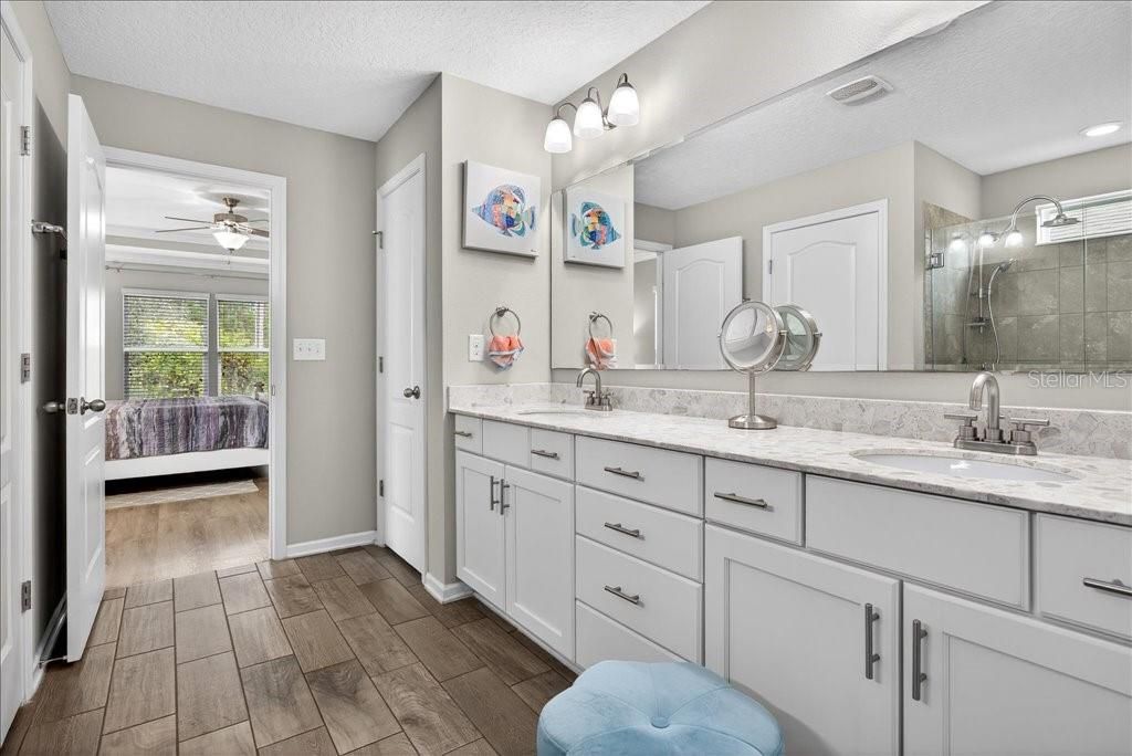 For Sale: $334,900 (3 beds, 2 baths, 1797 Square Feet)