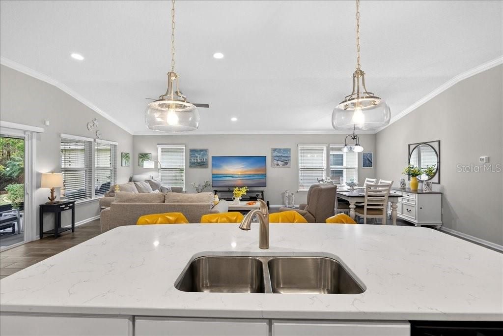 For Sale: $334,900 (3 beds, 2 baths, 1797 Square Feet)