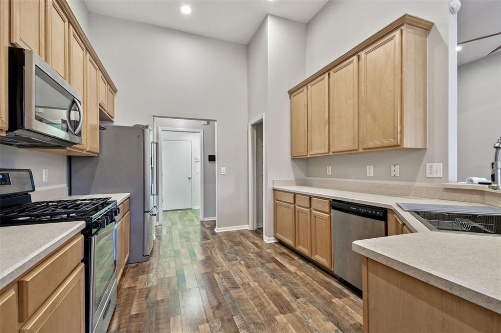 待售: $449,999 (4 贝兹, 2 浴室, 2276 平方英尺)