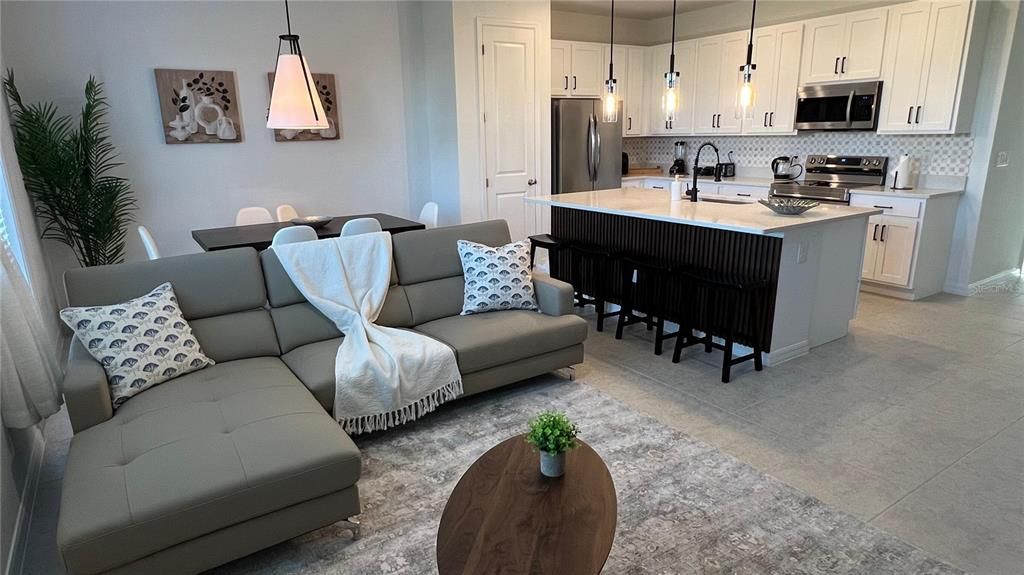 出租: $2,250 (3 贝兹, 2 浴室, 1622 平方英尺)