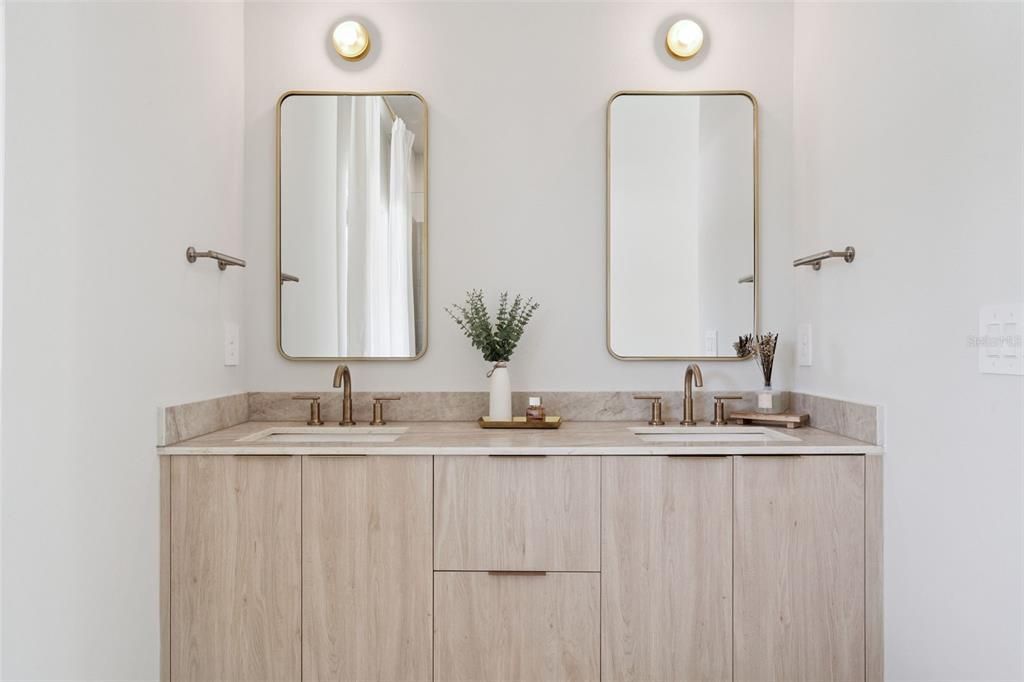 En Venta: $339,900 (3 camas, 2 baños, 1659 Pies cuadrados)