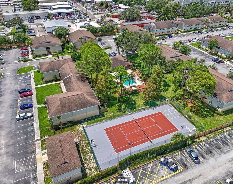 For Sale: $148,000 (2 beds, 2 baths, 918 Square Feet)