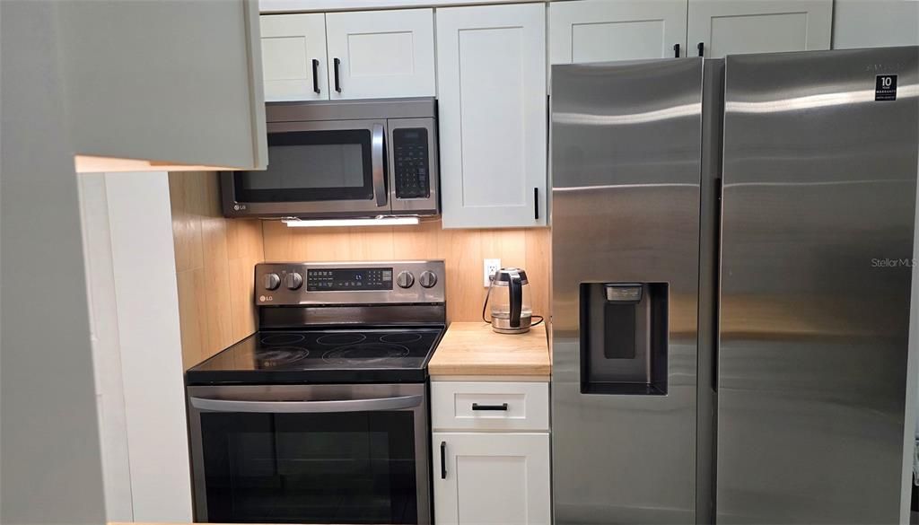 For Sale: $148,000 (2 beds, 2 baths, 918 Square Feet)