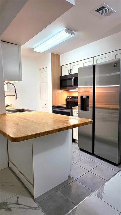 For Sale: $148,000 (2 beds, 2 baths, 918 Square Feet)