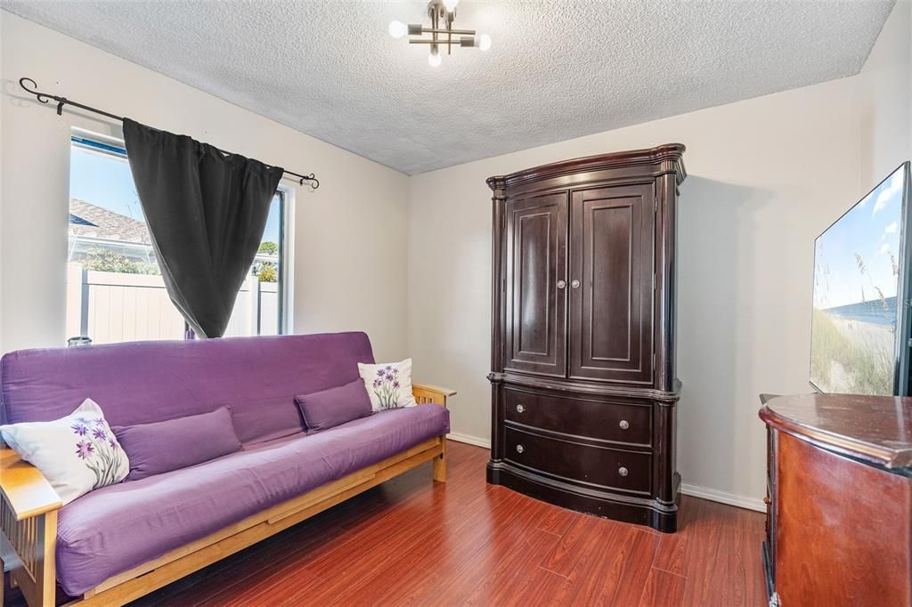 For Sale: $310,000 (3 beds, 2 baths, 1412 Square Feet)