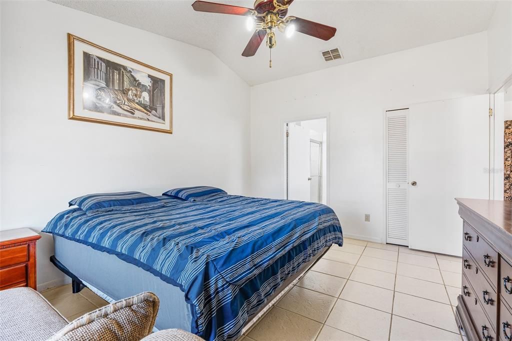 For Sale: $310,000 (3 beds, 2 baths, 1412 Square Feet)