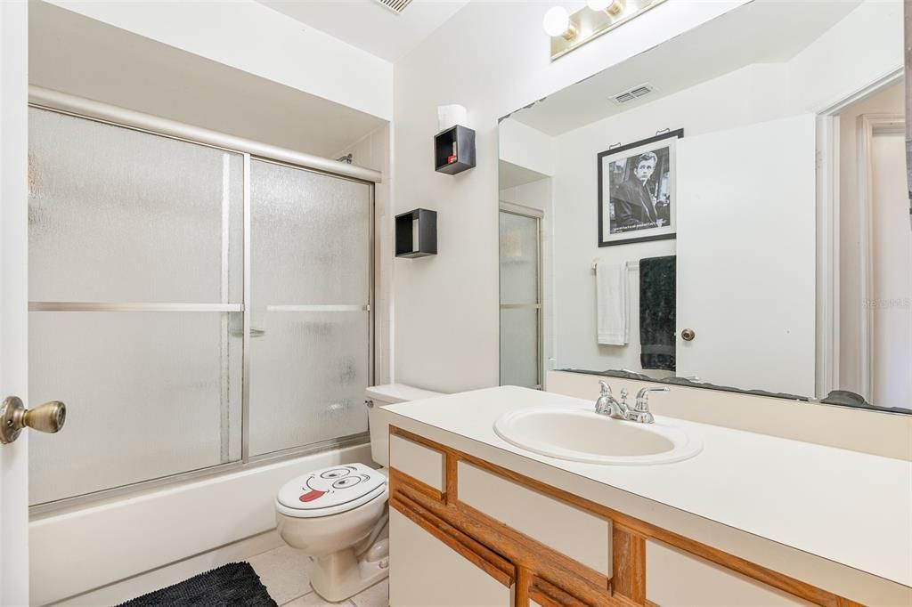 For Sale: $310,000 (3 beds, 2 baths, 1412 Square Feet)