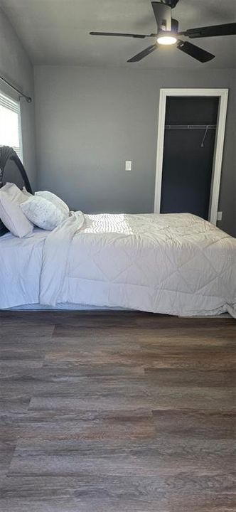 For Sale: $229,000 (2 beds, 1 baths, 1001 Square Feet)