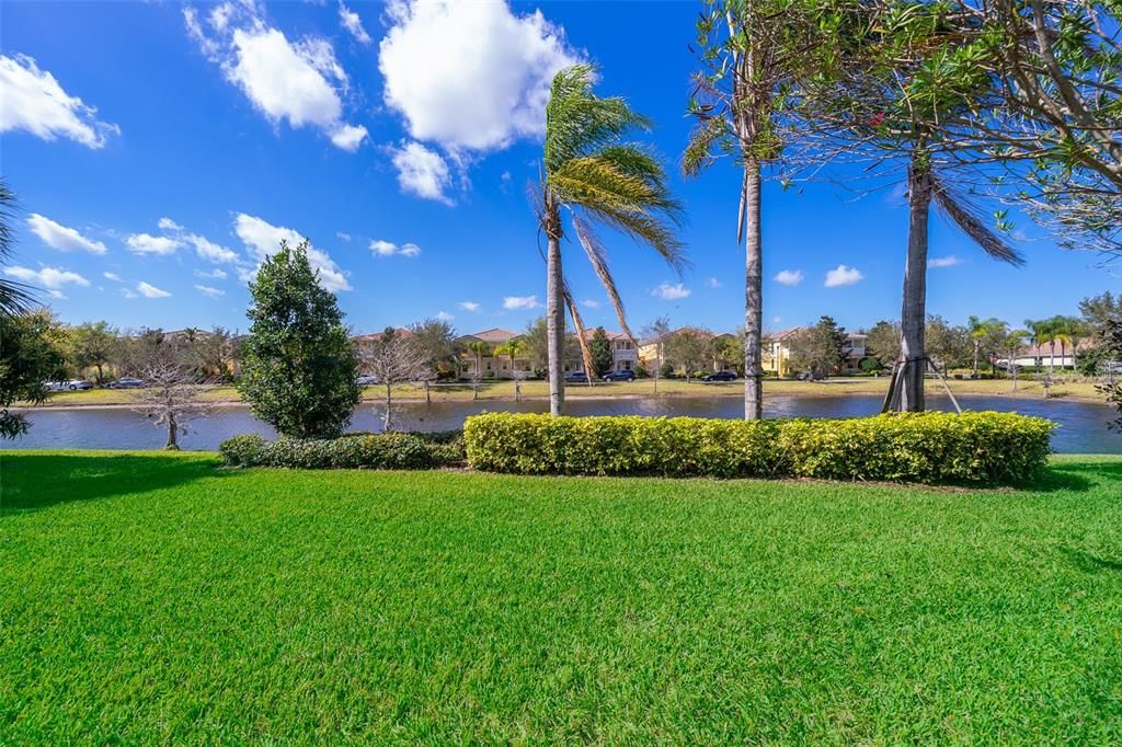 出租: $3,600 (4 贝兹, 2 浴室, 1958 平方英尺)