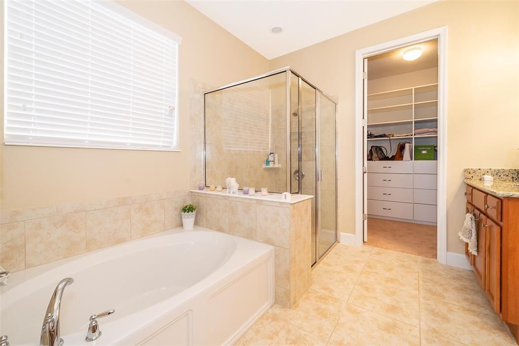 出租: $3,600 (4 贝兹, 2 浴室, 1958 平方英尺)