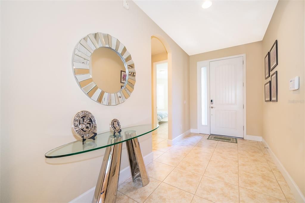 出租: $3,600 (4 贝兹, 2 浴室, 1958 平方英尺)