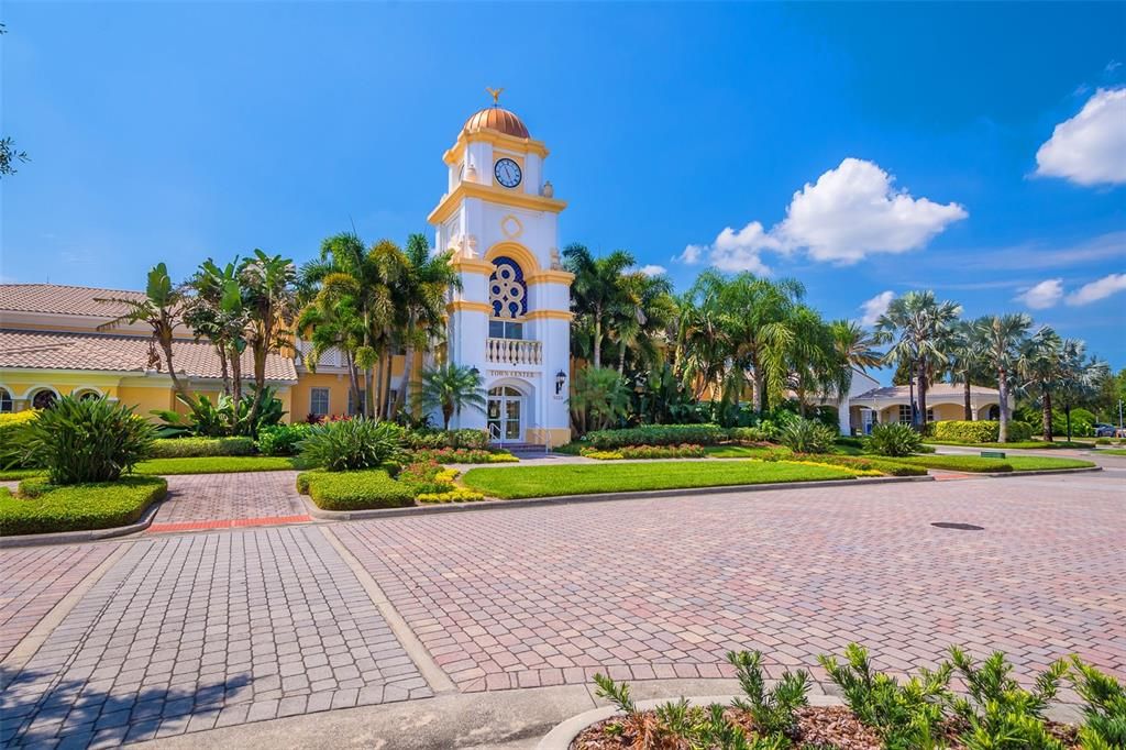 出租: $3,600 (4 贝兹, 2 浴室, 1958 平方英尺)