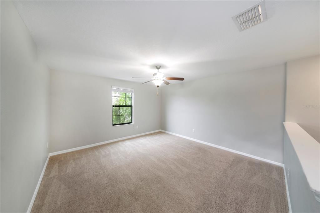 En Venta: $405,000 (4 camas, 2 baños, 2635 Pies cuadrados)