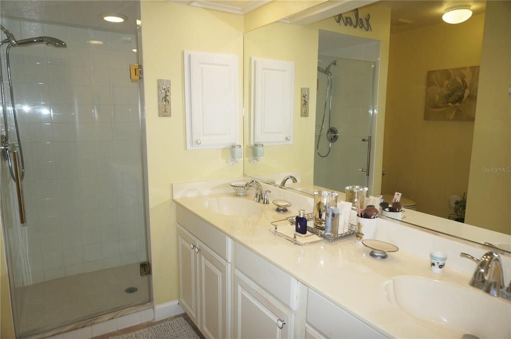 待售: $235,000 (2 贝兹, 2 浴室, 1313 平方英尺)