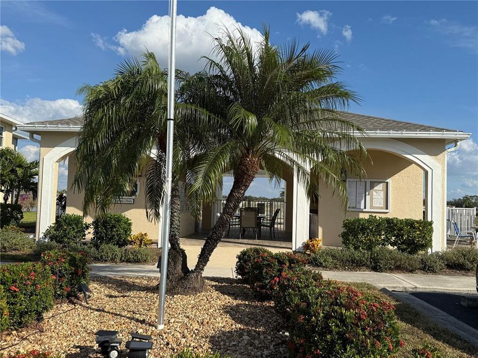 待售: $235,000 (2 贝兹, 2 浴室, 1313 平方英尺)