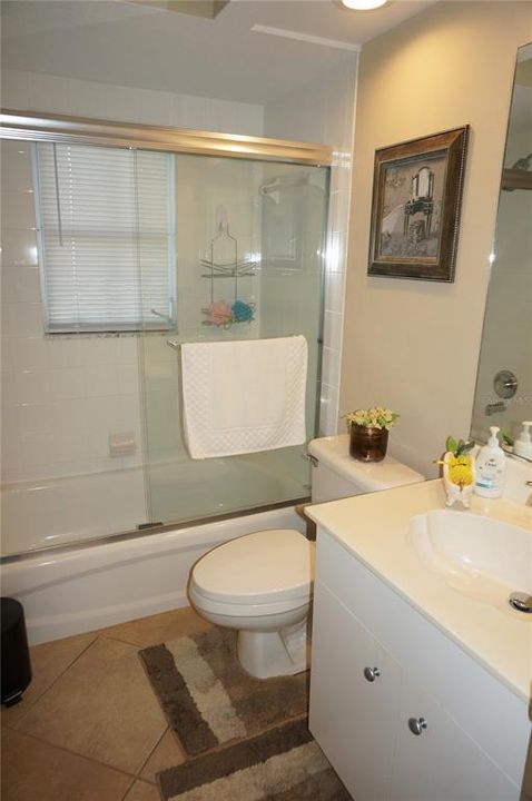 待售: $235,000 (2 贝兹, 2 浴室, 1313 平方英尺)