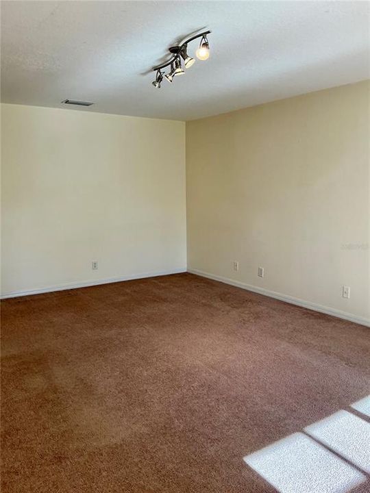 For Sale: $248,000 (2 beds, 2 baths, 1539 Square Feet)