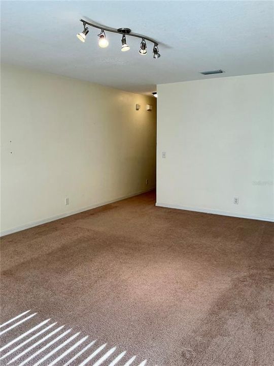 For Sale: $248,000 (2 beds, 2 baths, 1539 Square Feet)