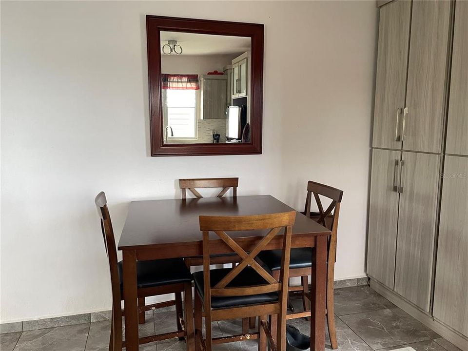 For Sale: $375,000 (3 beds, 2 baths, 1398 Square Feet)