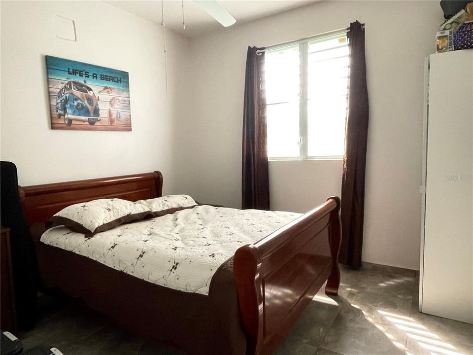 For Sale: $375,000 (3 beds, 2 baths, 1398 Square Feet)