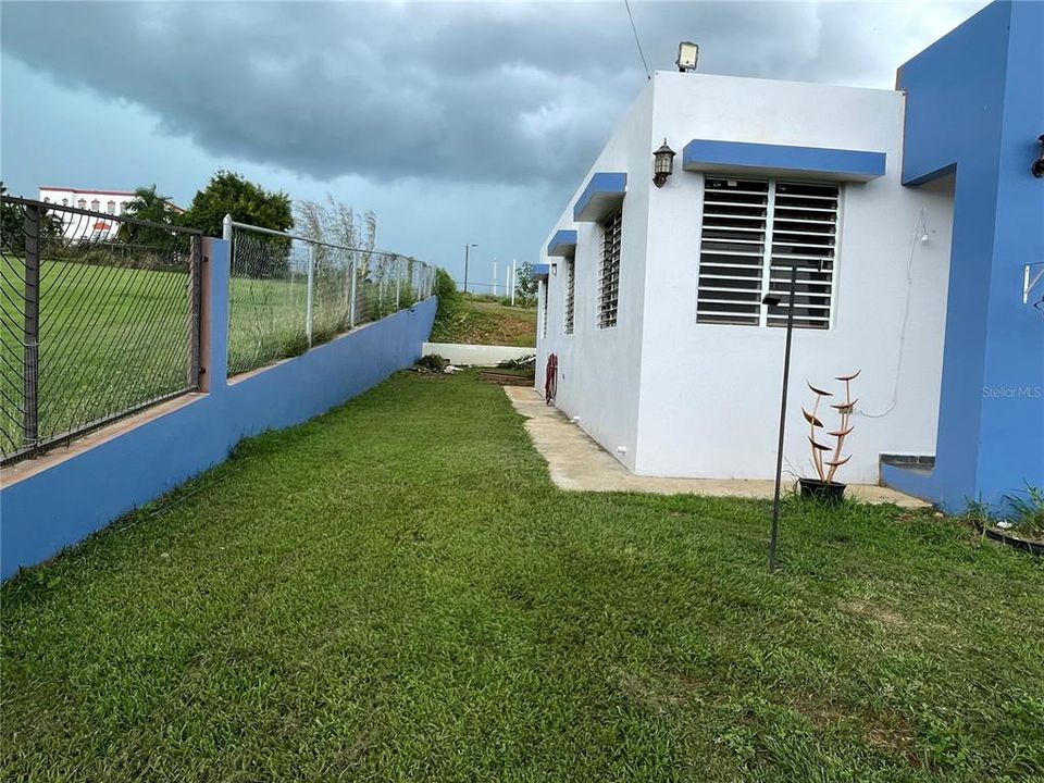 For Sale: $375,000 (3 beds, 2 baths, 1398 Square Feet)