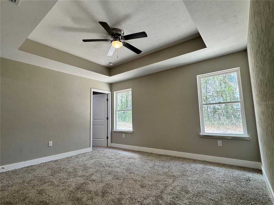 For Sale: $279,900 (3 beds, 2 baths, 1273 Square Feet)