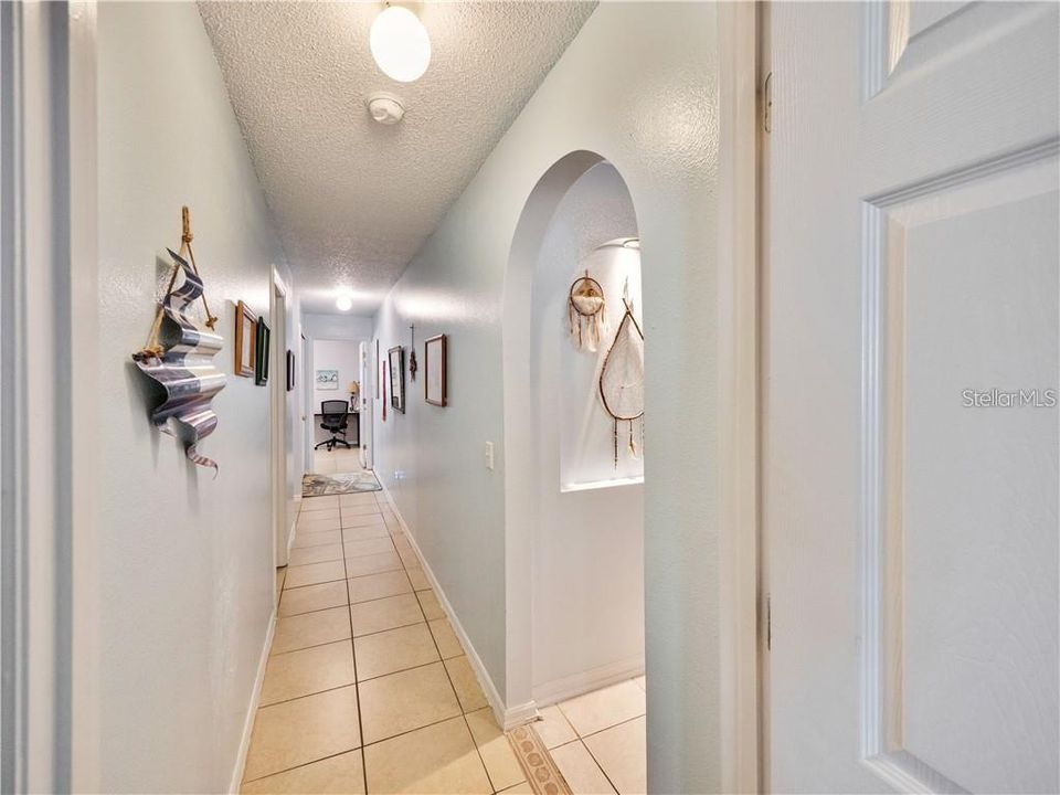 出租: $2,000 (4 贝兹, 2 浴室, 1704 平方英尺)