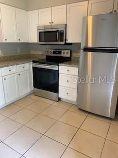 出租: $1,600 (2 贝兹, 2 浴室, 953 平方英尺)