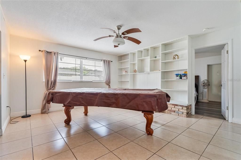 待售: $280,000 (4 贝兹, 2 浴室, 1624 平方英尺)