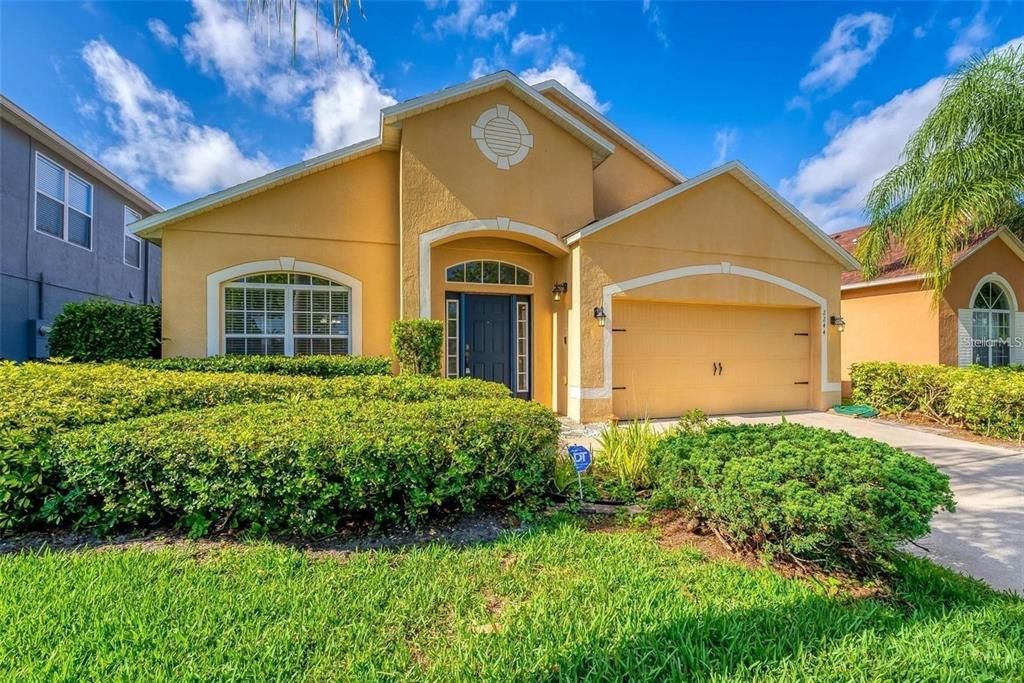 For Rent: $2,400 (3 beds, 2 baths, 1730 Square Feet)