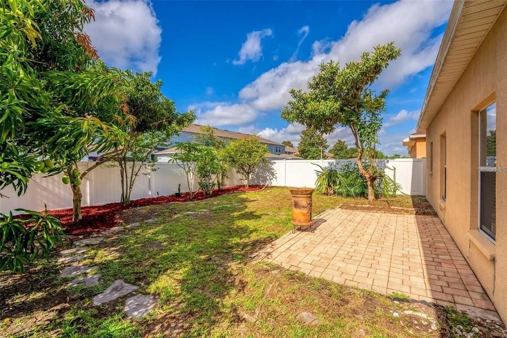 For Rent: $2,400 (3 beds, 2 baths, 1730 Square Feet)