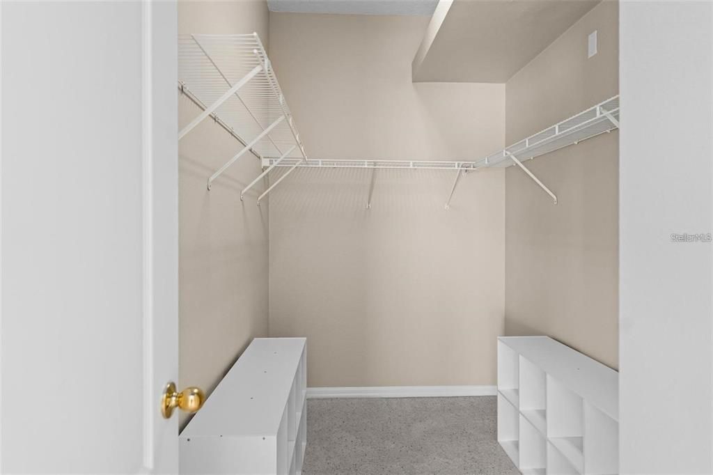 For Rent: $2,400 (3 beds, 2 baths, 1730 Square Feet)