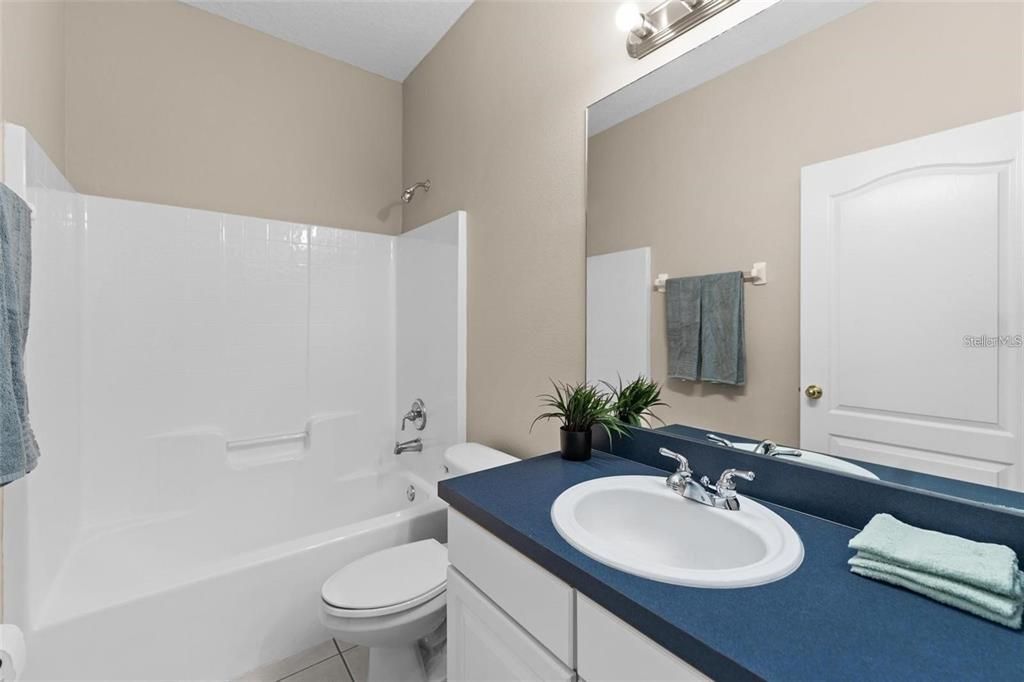 For Rent: $2,400 (3 beds, 2 baths, 1730 Square Feet)