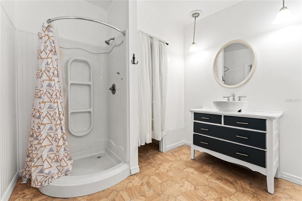 For Sale: $318,000 (3 beds, 2 baths, 1568 Square Feet)