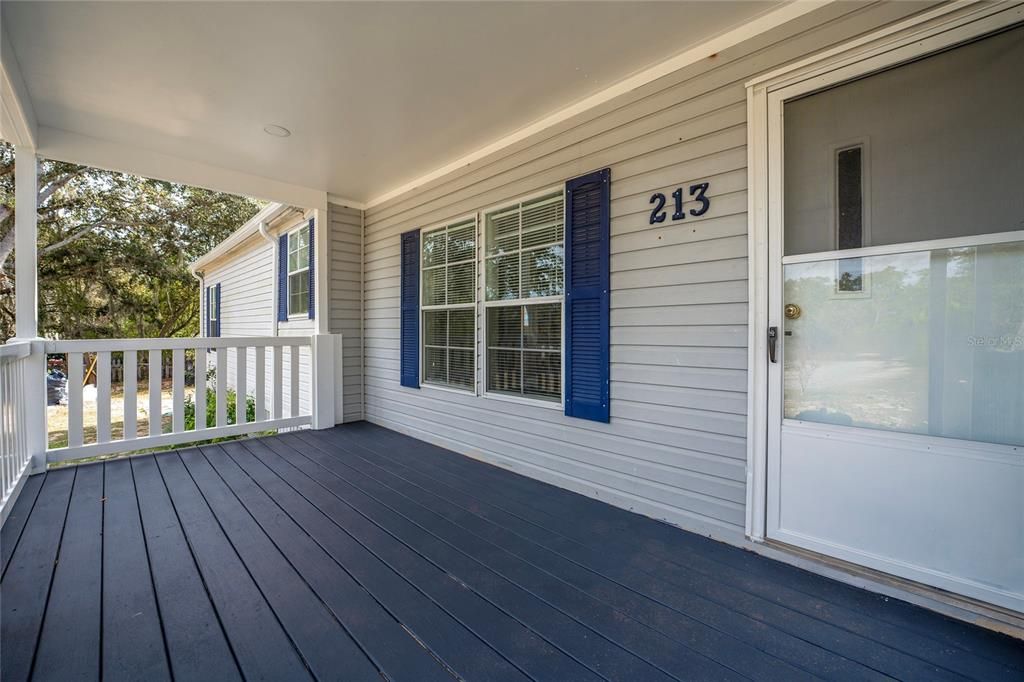 For Sale: $318,000 (3 beds, 2 baths, 1568 Square Feet)